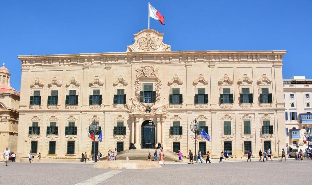 Luxurious 2Br Apartment In Valletta Exterior photo